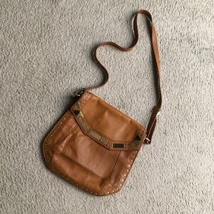 FOLEY & CORINNA/“WHISKEY” LEATHER CROSSBODYwGOLD MIRRORED & STUD ACCENT/NEW